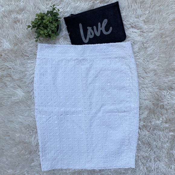 Loft Embroidered Eyelet Pencil Skirt 💗 White - Picture 3 of 14